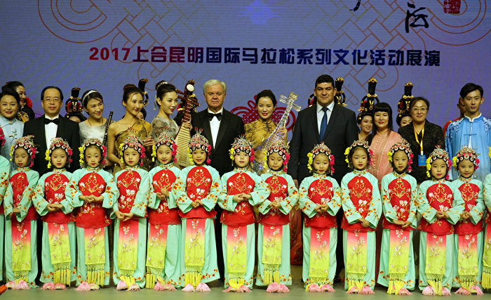 上合马拉松的大和弦。盛大音乐会在昆明举行 上合马拉松的大和弦。盛大音乐会在昆明举行