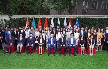 《上合组织宪章》图书首发式暨上合日活动 《上合组织宪章》图书首发式暨上合日活动