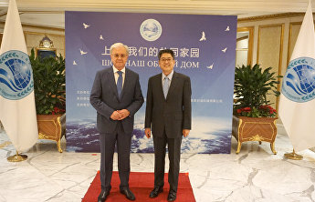 阿利莫夫秘书长离任招待会 阿利莫夫秘书长离任招待会