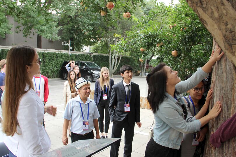 Участники Третьего молодежного летнего лагеря ШОС посетили Штаб-квартиру Шанхайской организации сотрудничества в Пекине
