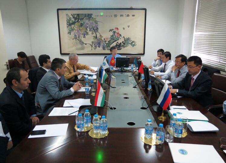 Межмидовские консультации по вопросам расширения Организации