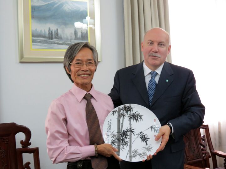 Встреча Генерального секретаря ШОС с Председателем Международной ассоциации художников озера Сиху