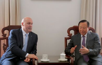 Встреча Генерального секретаря ШОС с Директором Исполнительного комитета РАТС ШОС Чжан Синьфэном