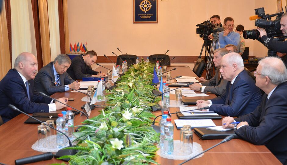 Генеральный секретарь ШОС принял участие в V Встрече высших административно-должностных лиц ЕврАзЭС, ОДКБ, СНГ и ШОС