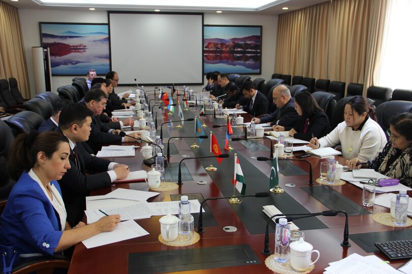 上海合作组织成员国常驻秘书处代表 同观察员国驻华使馆代表会晤在京举行 Встреча постоянных представителей государств-членов ШОС при Секретариате ШОС и представителей посольств государств-наблюдателей при ШОС, аккредитованных в г.Пекине