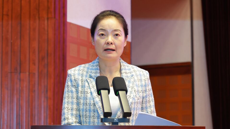 上海合作组织副秘书长出席上合组织经贸法律服务论坛