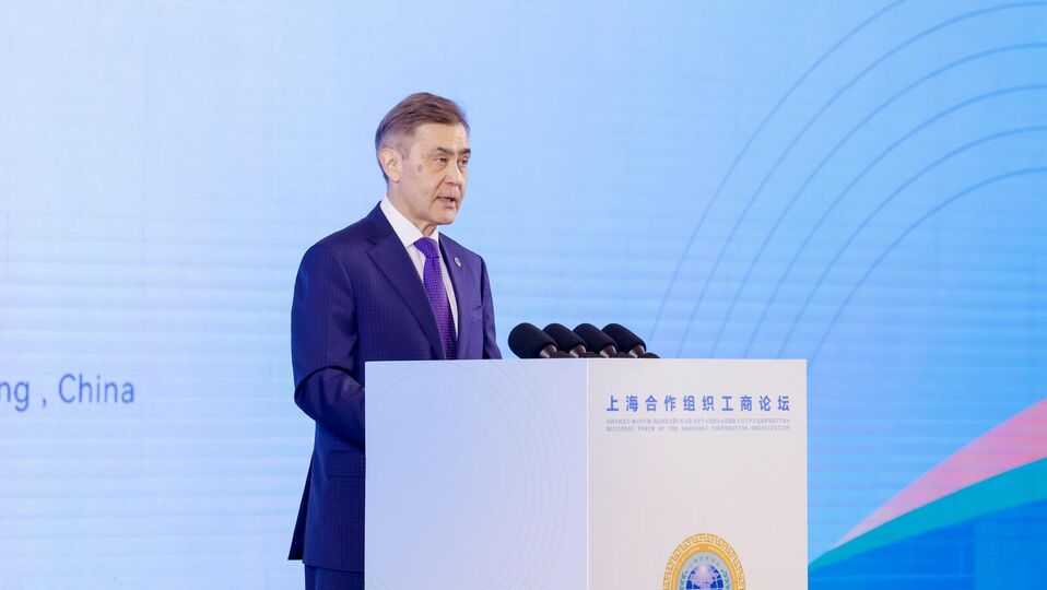 上海合作组织秘书长叶尔梅克巴耶夫出席上合组织工商论坛