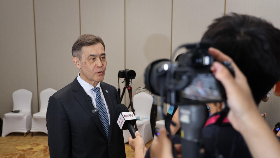 上海合作组织秘书长叶尔梅克巴耶夫出席中国—上合组织地方经贸合作大会