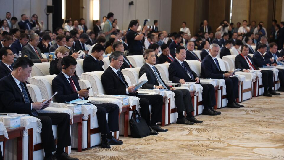 上海合作组织秘书长叶尔梅克巴耶夫出席中国—上合组织地方经贸合作大会