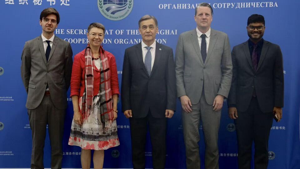 上海合作组织秘书长叶尔梅克巴耶夫会见德国驻华大使傅融