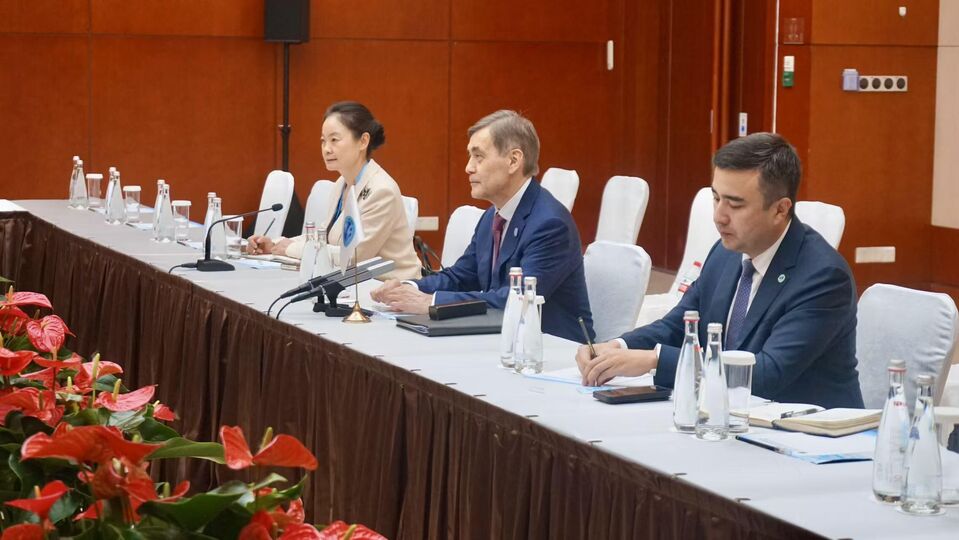 上海合作组织秘书长叶尔梅克巴耶夫会见老挝外长通沙万