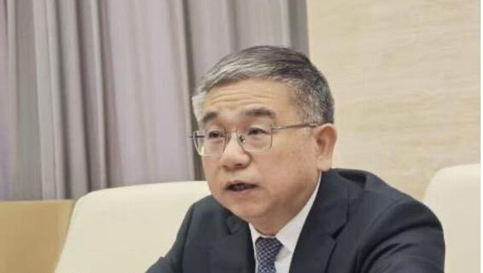 青岛大学党委书记、教授胡金焱