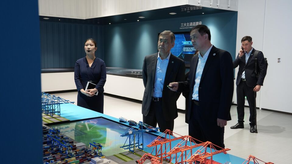 上海合作组织秘书长访问中国广西壮族自治区