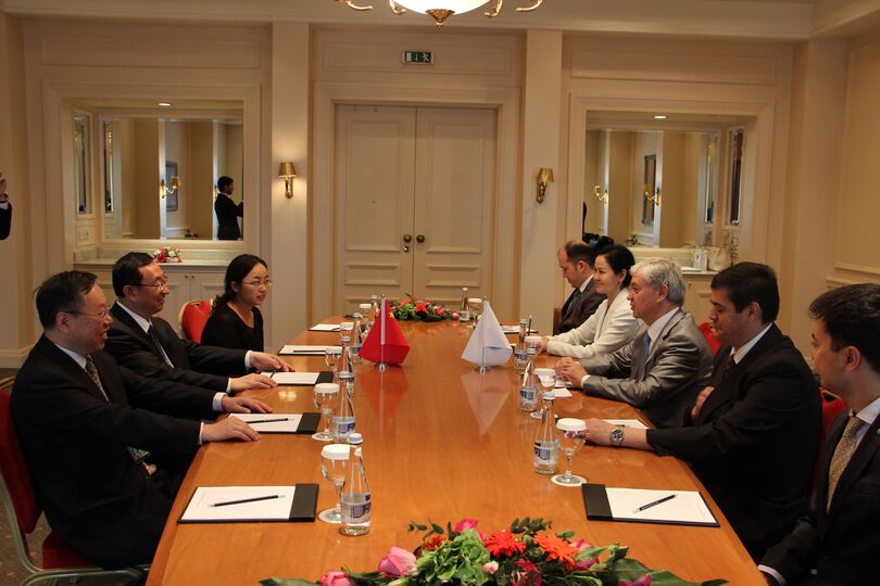 上海合作组织秘书长会见中国文化部长