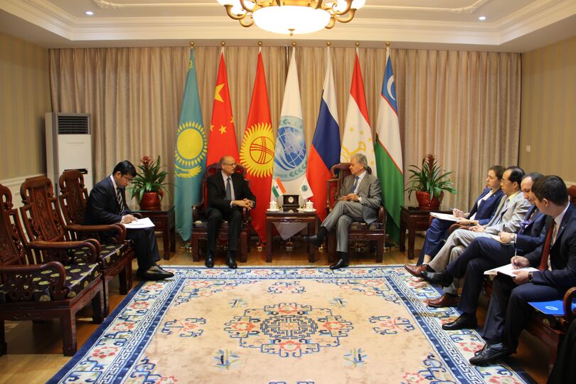 Посол Индии посетил Штаб-квартиру ШОС