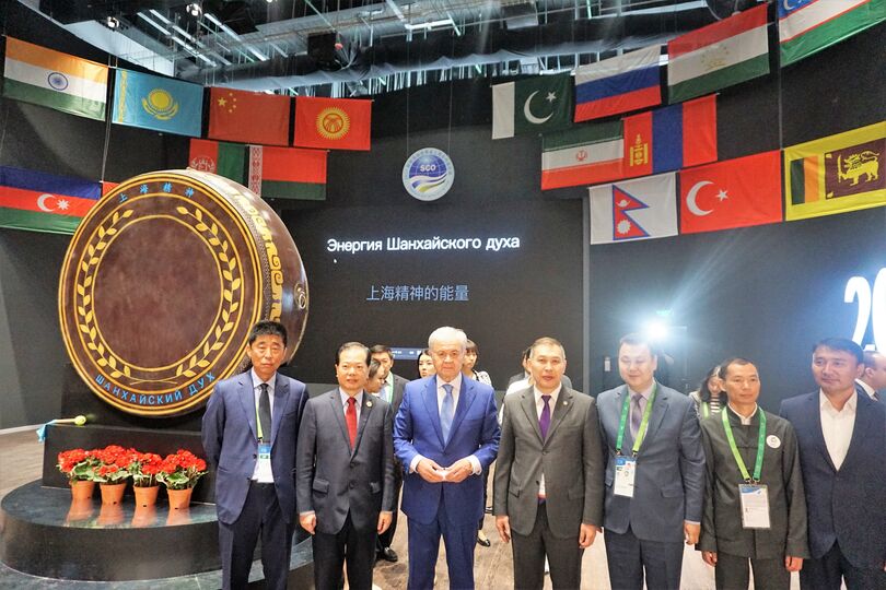 2017世博会上合组织馆迎来首批参观者 Павильон ШОС на ЭКСПО-2017 в Астане