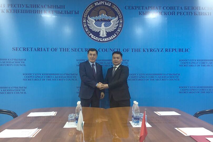 Генеральный секретарь ШОС Владимир Норов встретился с Секретарем Совета безопасности Кыргызской Республики Дамиром Сагынбаевым