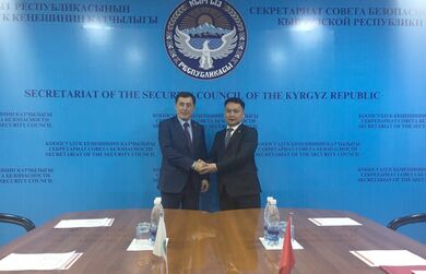 Генеральный секретарь ШОС Владимир Норов встретился с Секретарем Совета безопасности Кыргызской Республики Дамиром Сагынбаевым